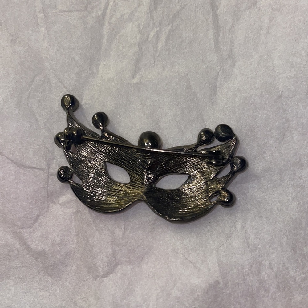 Masquerade Brooch Pin - Picture 4 of 4